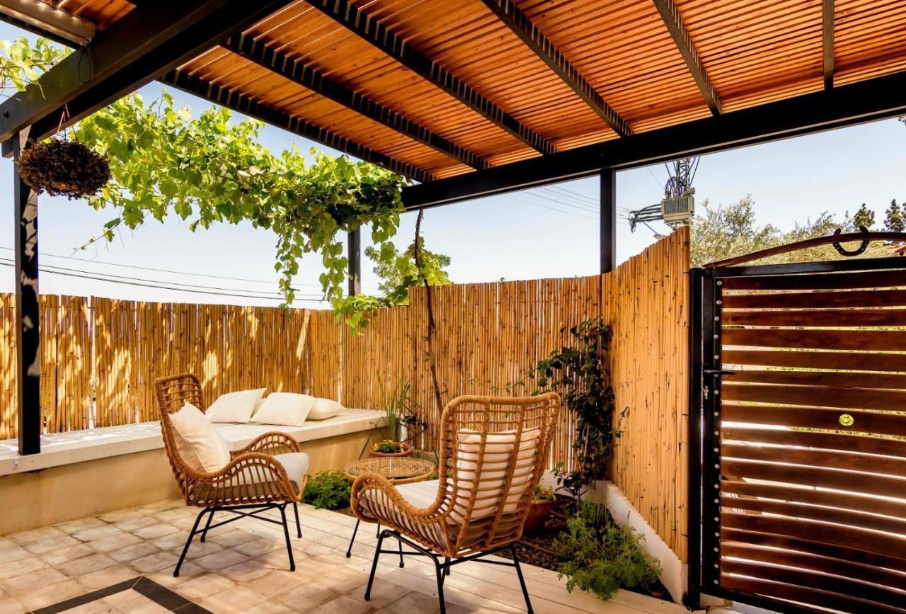 Jabotinsky 37 Bed & Breakfast Zikhron Ya'akov Exterior photo